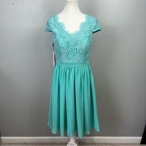 NWT JJ’s House Spa green eyelash lace short sleeve bridesmaid dress, US 6.